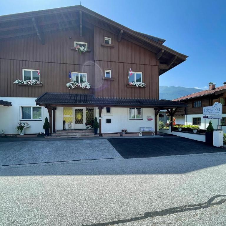 Edelweiss Chalet - Apartment mit 1 Schlafzimmer - 11