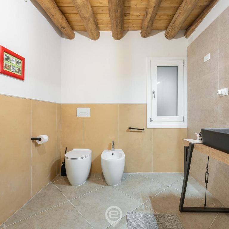 Classic Urban Elegance - One-Bedroom Apartment - 19