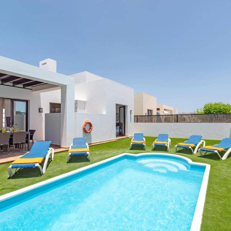 Villa Janubio by Villa Plus - Villa - 4