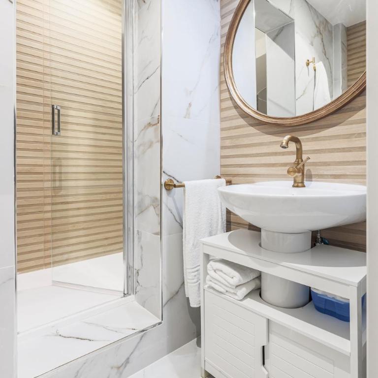 Design Studio in Nervión, Seville bajo A1 - Apartamento - 13