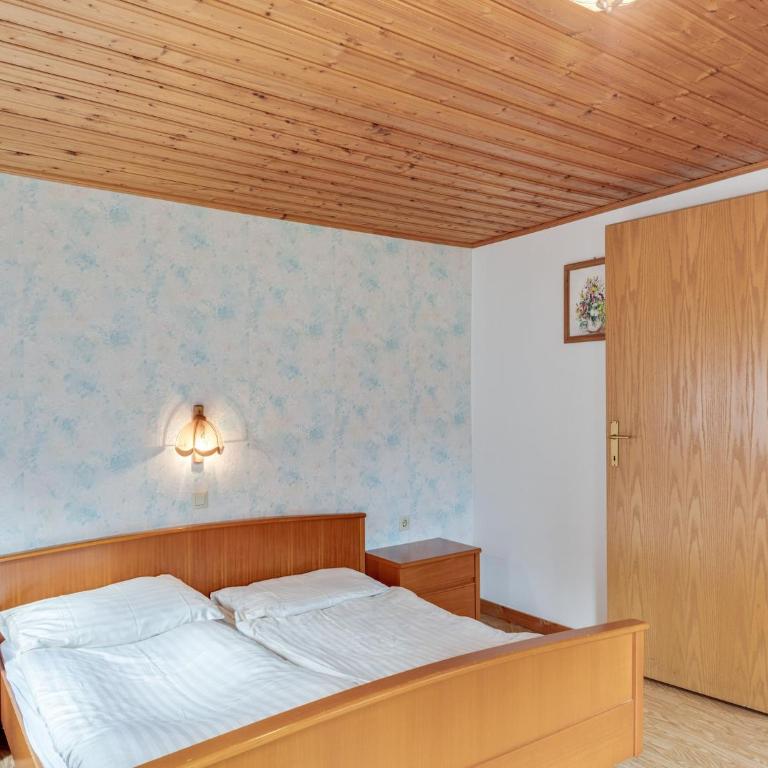 Chalet in Matrei near Ski Lift & Bus - Ferienhaus mit 5 Schlafzimmern - 5