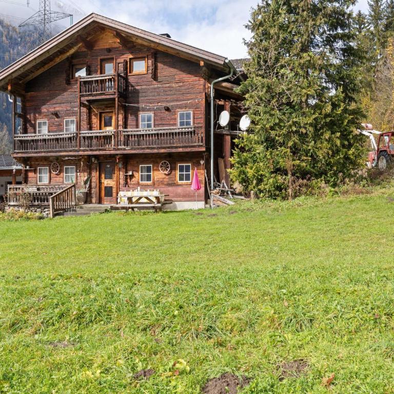 Chalet in Matrei near Ski Lift & Bus - Ferienhaus mit 5 Schlafzimmern - 1