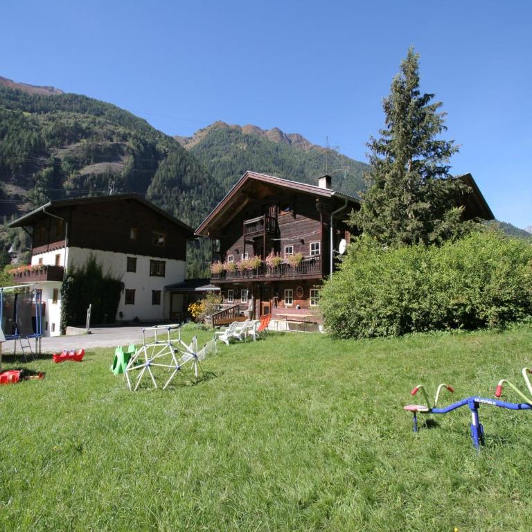 Chalet in Matrei near Ski Lift & Bus - Ferienhaus mit 5 Schlafzimmern - 35