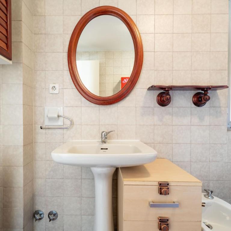 Atocha Apartments, Central Location Terrace, Kitchen, Fast WiFi, metro nearby - Apartamento de 1 dormitorio - 20