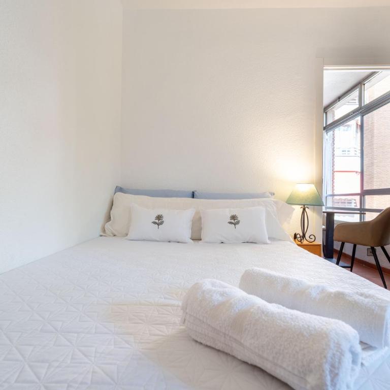 Atocha Apartments, Central Location Terrace, Kitchen, Fast WiFi, metro nearby - Apartamento de 1 dormitorio - 11