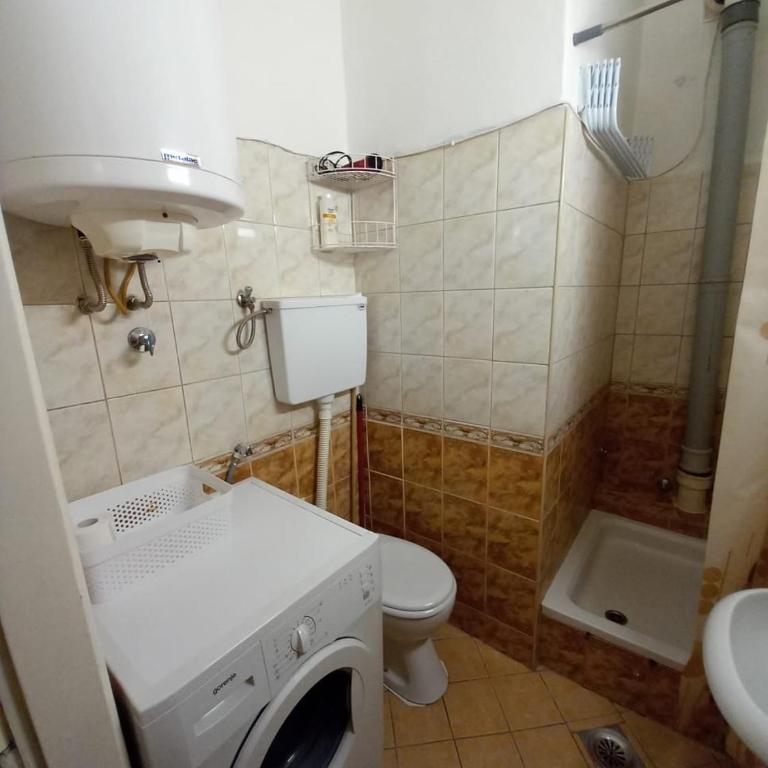 Lola - One-Bedroom Apartment - 10