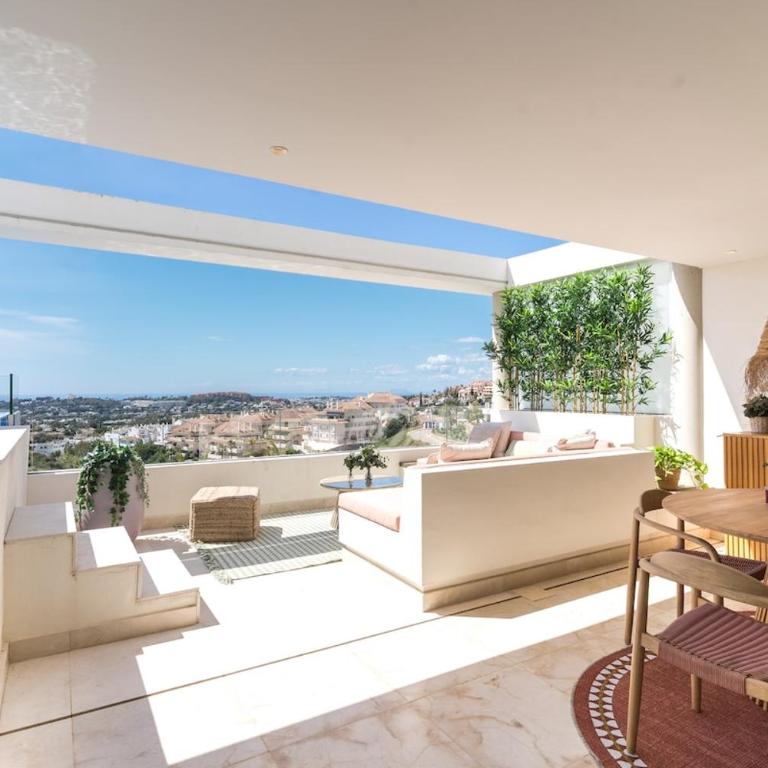 Modern Apt with Pool near Banús - Apartamento de 2 dormitorios con balcón y vistas al mar - 1