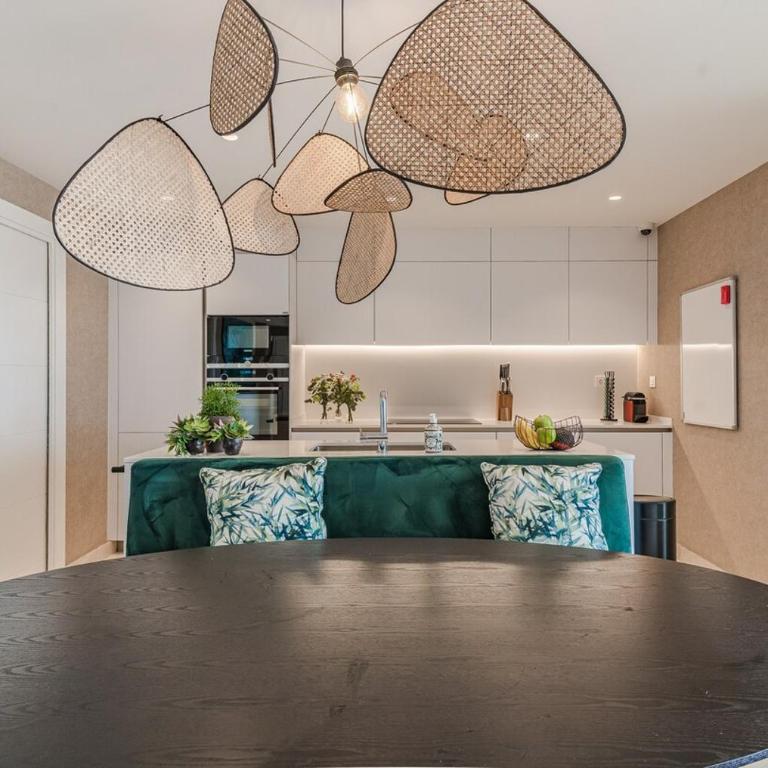 Modern Apt with Pool near Banús - Apartamento de 2 dormitorios con balcón y vistas al mar - 2
