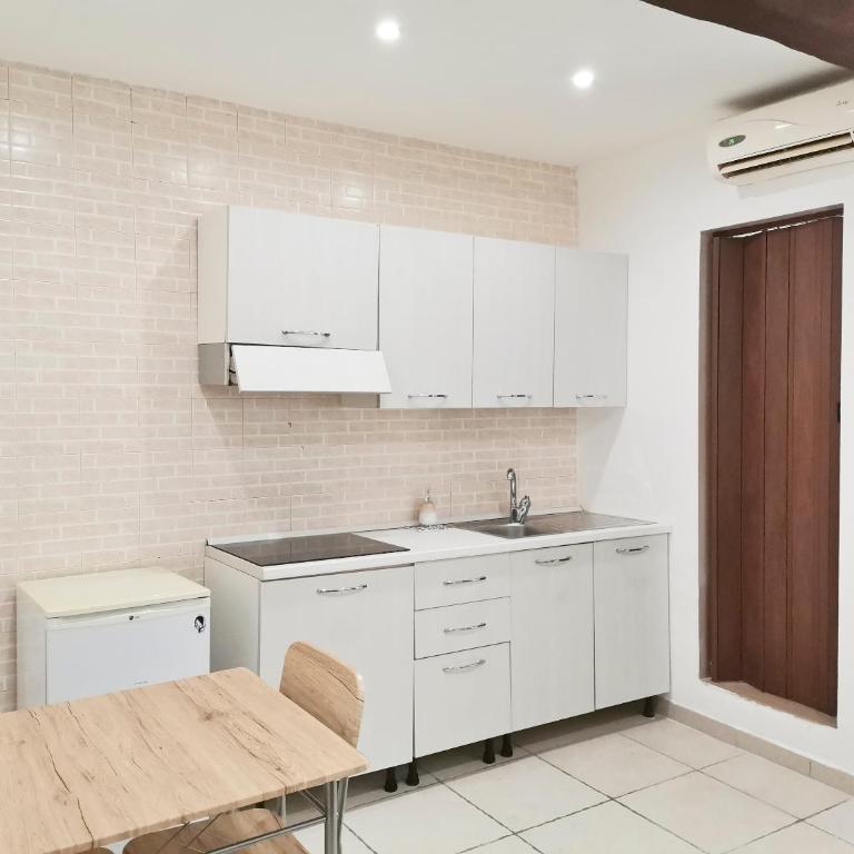 Rogadeo34 - One-Bedroom Apartment - 4