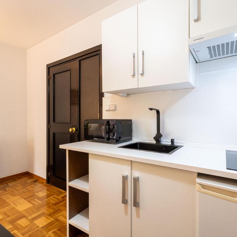 Apartamentos Florida - Apartamento de 2 Dormitorios en Madrid Centro - Two-Bedroom Apartment - 8