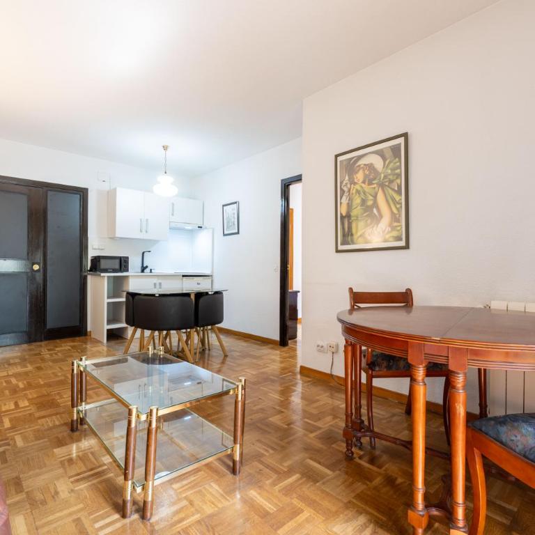 Apartamentos Florida - Apartamento de 2 Dormitorios en Madrid Centro - Two-Bedroom Apartment - 16