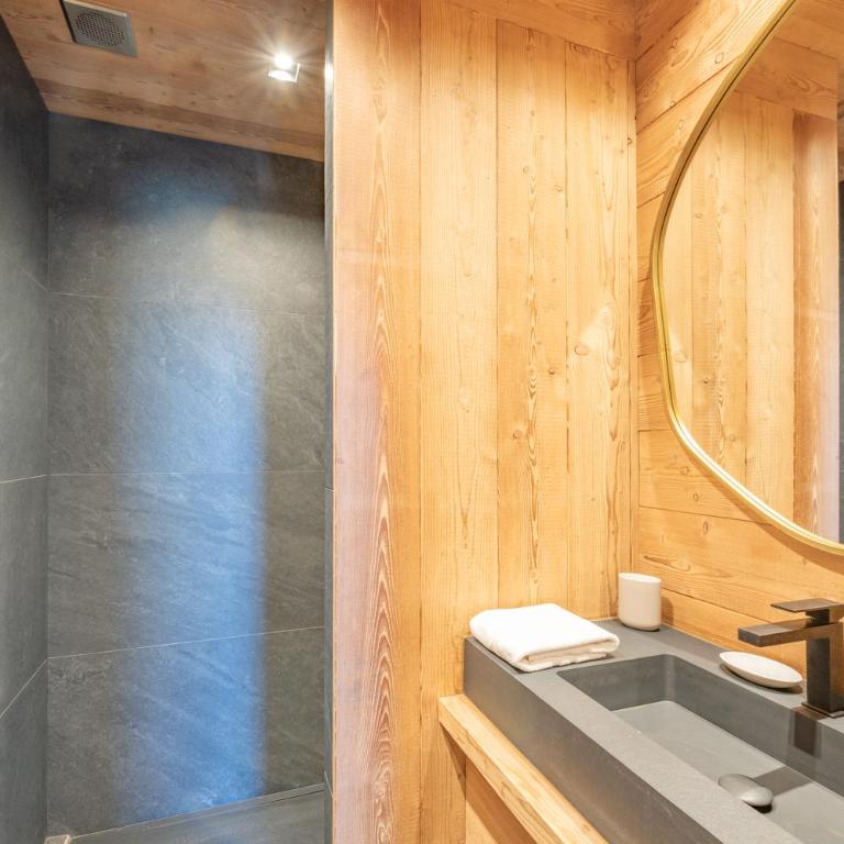 Alpe d'Huez Houses - Chateau Noir - Grand standing pour 4 ou 5, Sauna, Fitness, Babyfoot - Appartamento Deluxe con 2 Camere da Letto e Balcone - 4