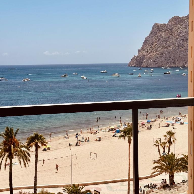 Casa Levante - Renovated Sea View Beach Apartment, Pool access, AC & Peñón de Ifach Views - Calpe Costa Blanca - Two-Bedroom Apartment - 2