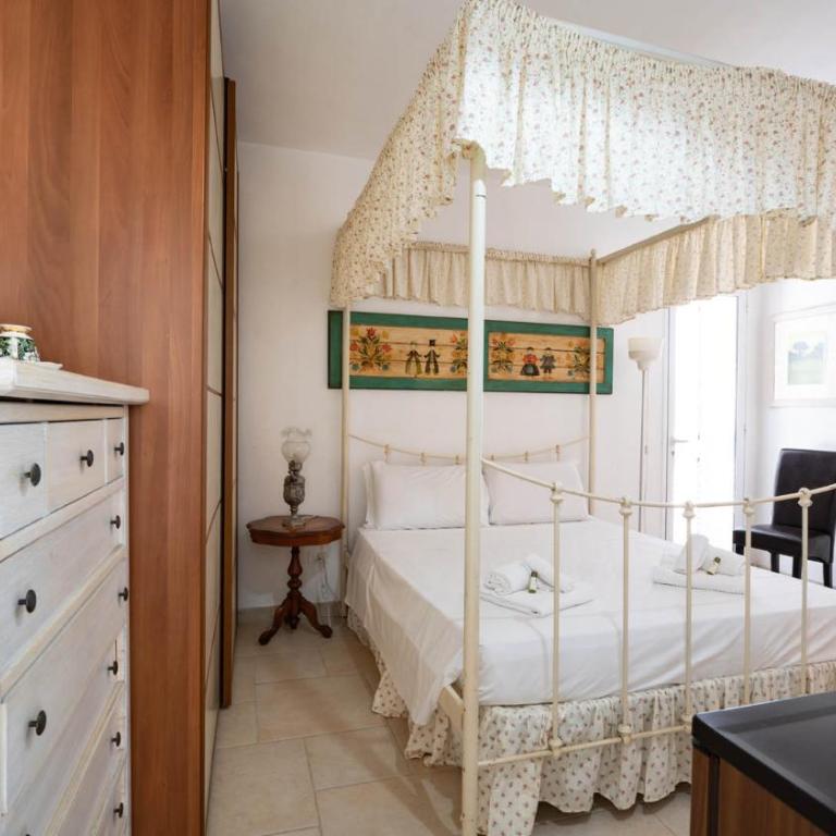 Dimora Laveneziana by Rentbeat - Villa - 16