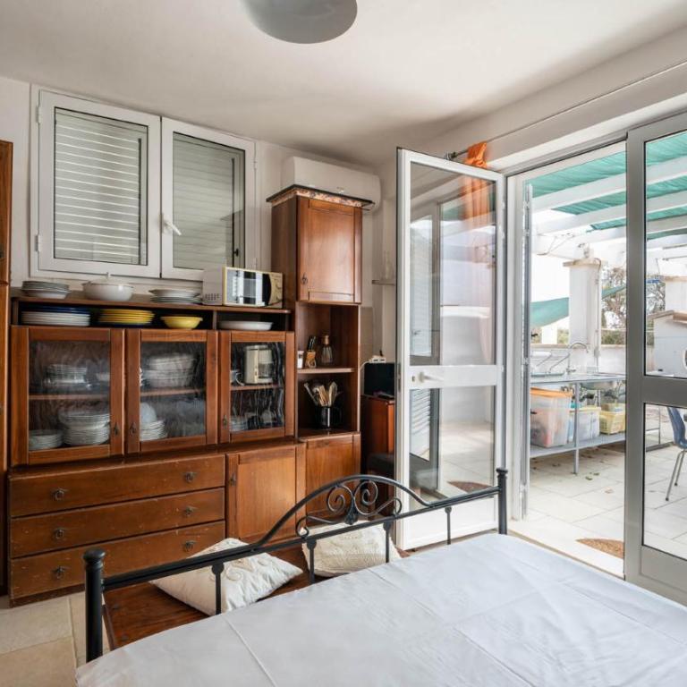 Dimora Laveneziana by Rentbeat - Villa - 30