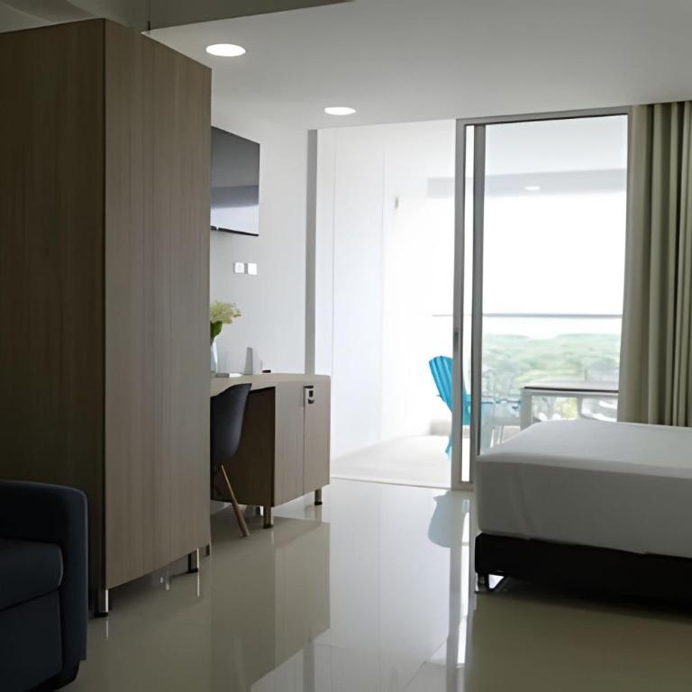 Brand New Condo With Balcony Near Beach & Old Town - Apartamento - 7