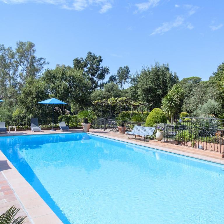 Mansion in Fréjus with Private Pool - Maison de Vacances 4 Chambres - 11