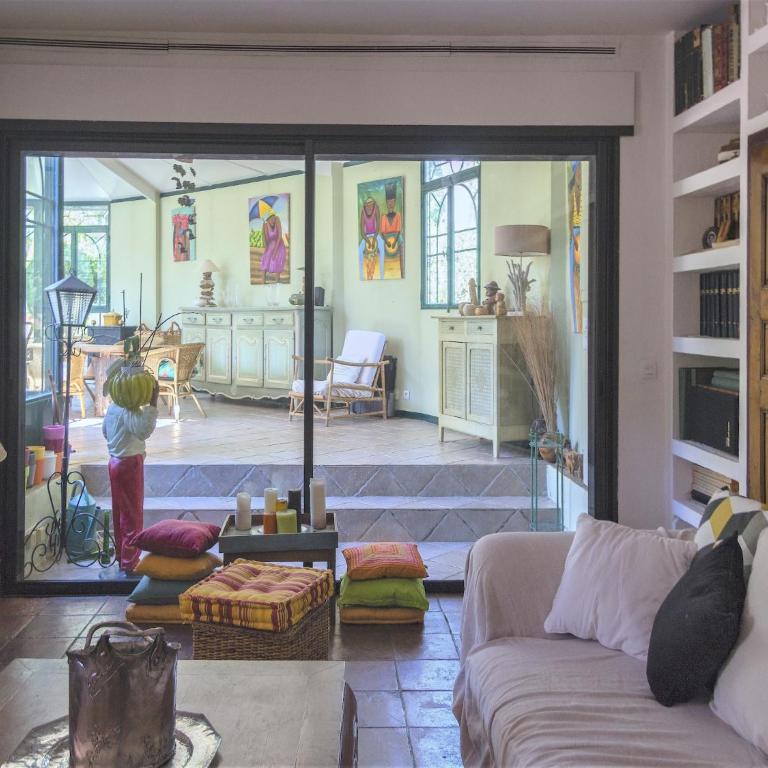 Mansion in Fréjus with Private Pool - Maison de Vacances 4 Chambres - 12