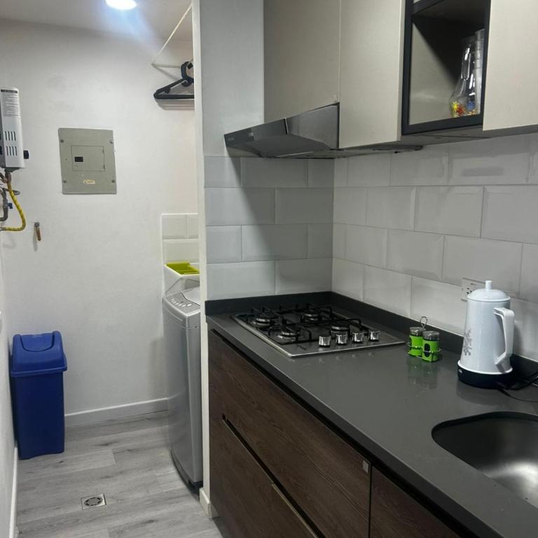 Aptosvacacionales Medellín - Apartment with Balcony - 5
