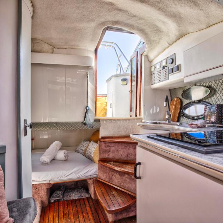Séjour Insolite sur Ulysse - Bateau - Port de Caen - Casa Mobile - 15
