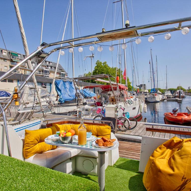 Séjour Insolite sur Ulysse - Bateau - Port de Caen - Casa Mobile - 24