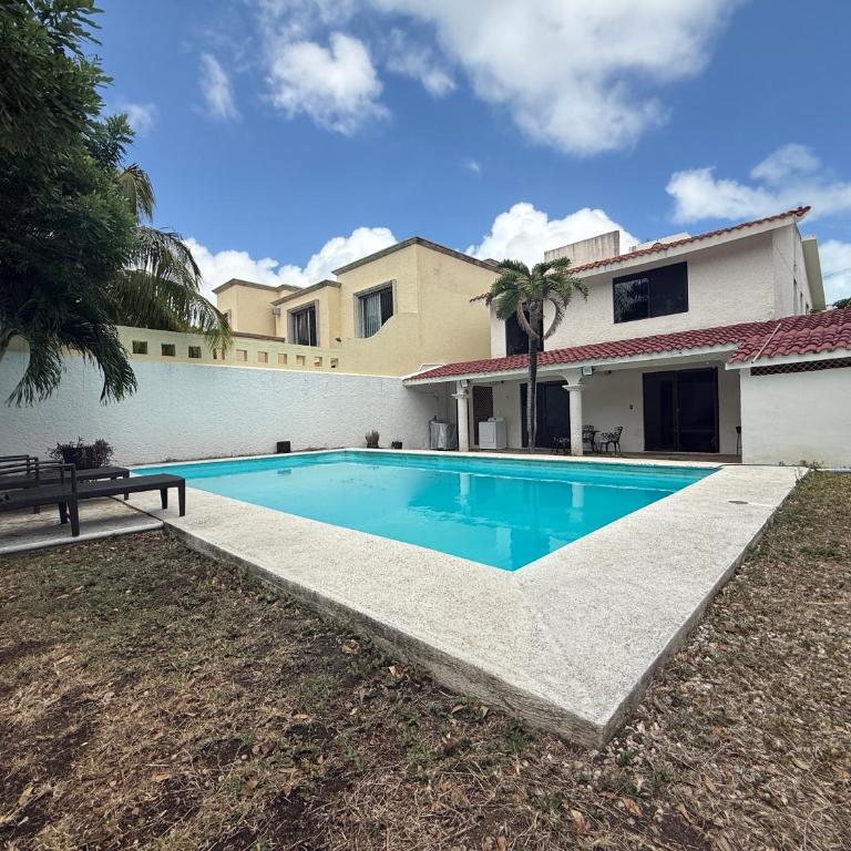 Casa cerca de la zona hotelera con una alberca increíble - Casa de 5 dormitorios - 6