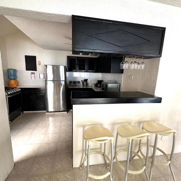 Casa cerca de la zona hotelera con una alberca increíble - Casa de 5 dormitorios - 14