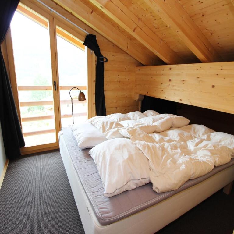 Chalet in La Tzoumaz near Ski Slopes - Superior Chalet - 3