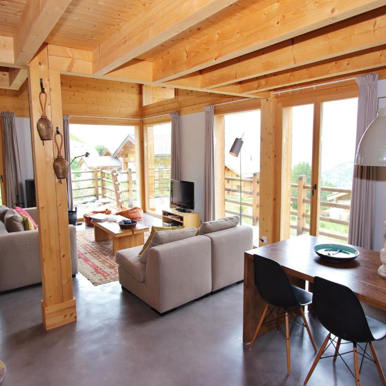 Chalet in La Tzoumaz near Ski Slopes - Superior Chalet - 12