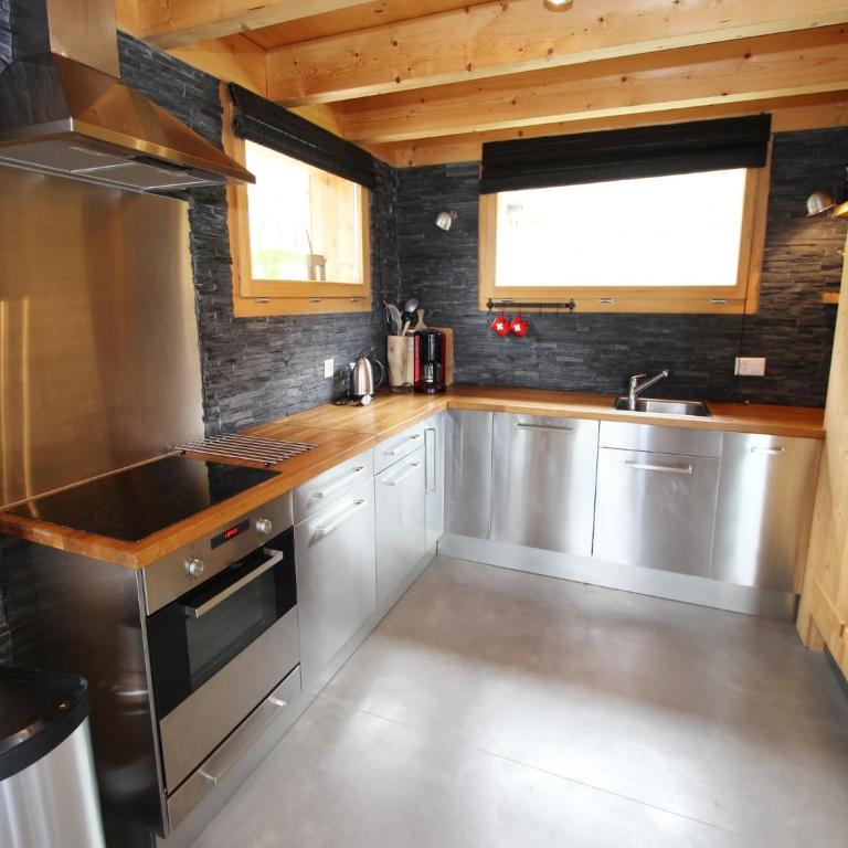 Chalet in La Tzoumaz near Ski Slopes - Superior Chalet - 6