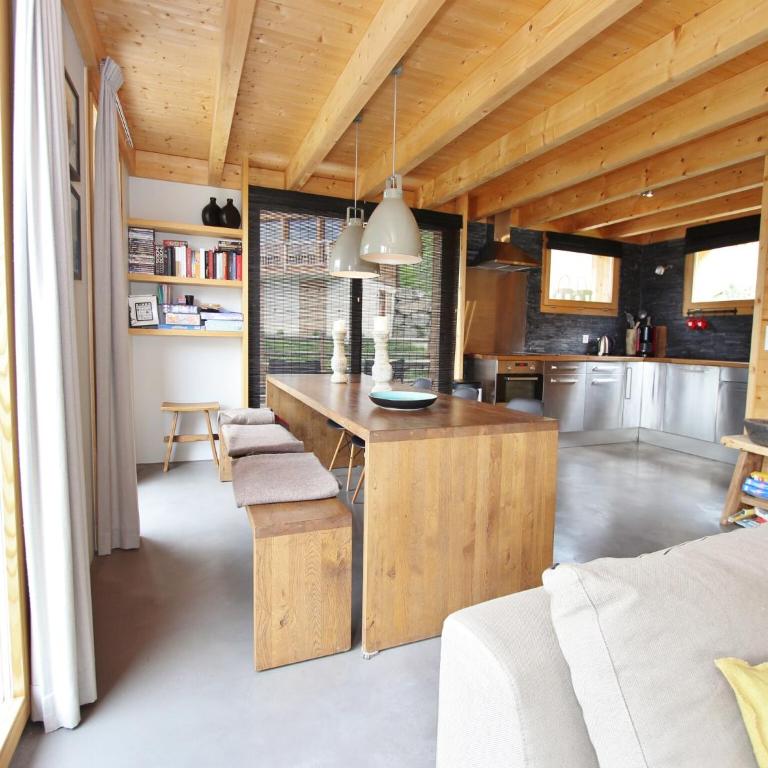 Chalet in La Tzoumaz near Ski Slopes - Superior Chalet - 14