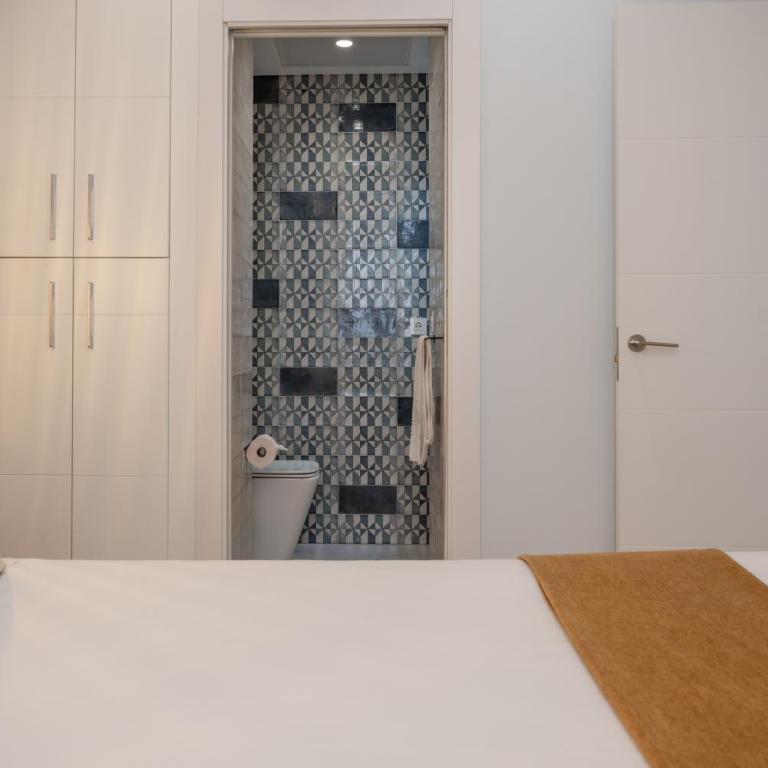 Navas 402 Ático & Pool Alhambra views - Three-Bedroom Apartment with View - 42