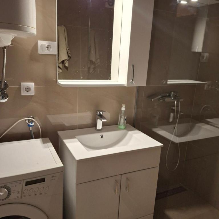 Apartmani Branimira Ćosića - Apartman sa 1 Spavaćom Sobom - 3