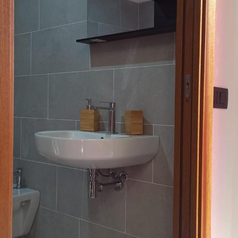 Un Letto a Casteddu - Double Room with Private Bathroom - 2