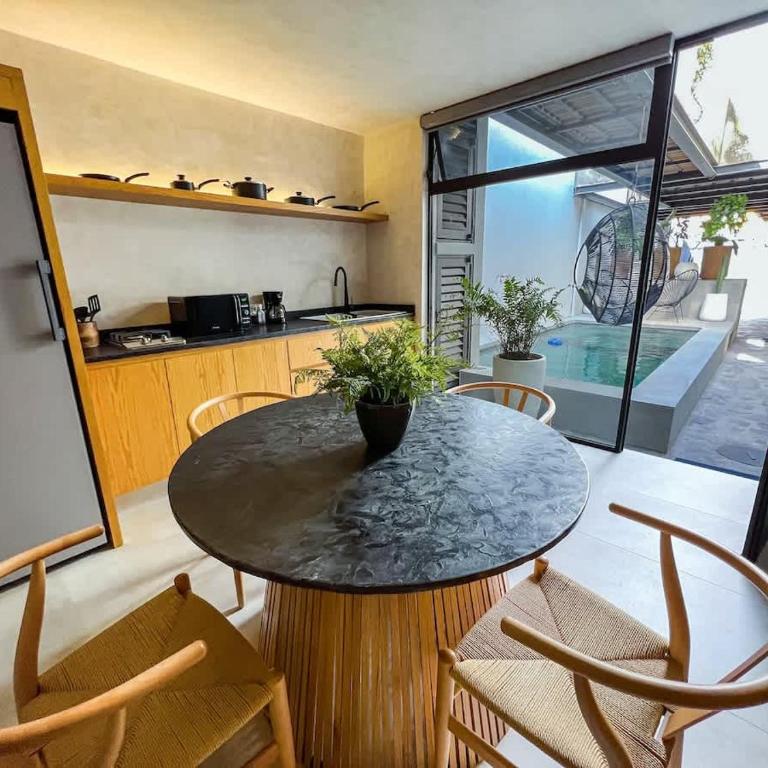 Rooftop & Private Pool Property Family - Family Room - 3