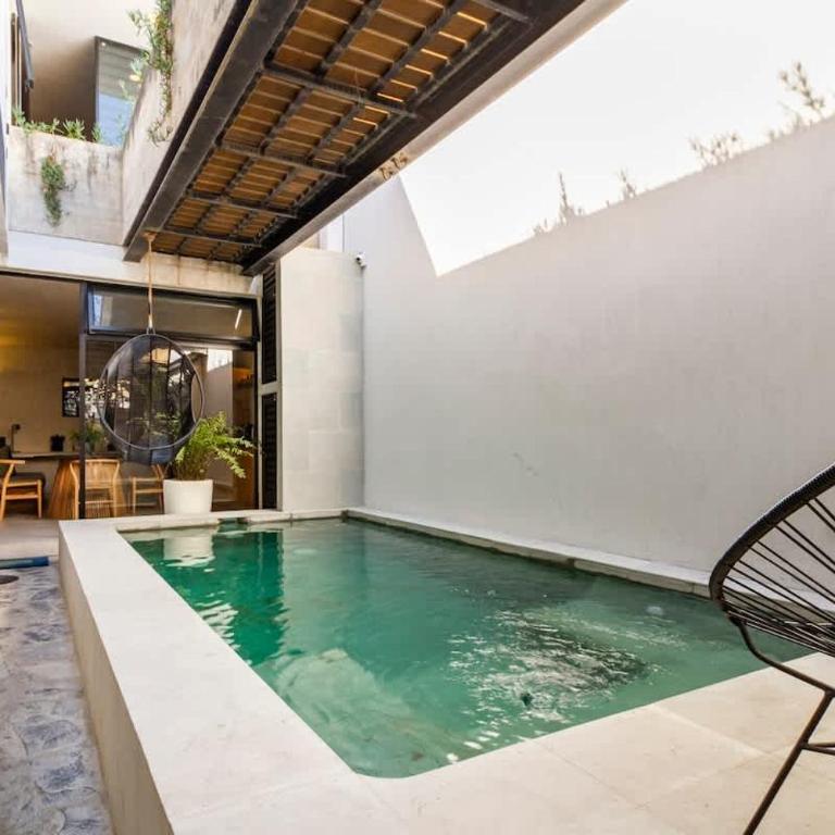 Rooftop & Private Pool Property Family - Family Room - 4