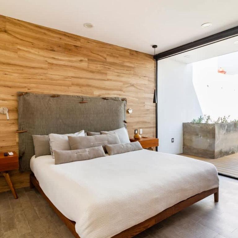Rooftop & Private Pool Property Family - Family Room - 6