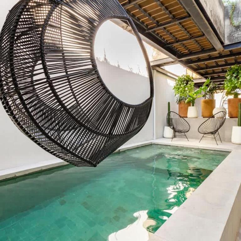 Rooftop & Private Pool Property Family - Family Room - 1