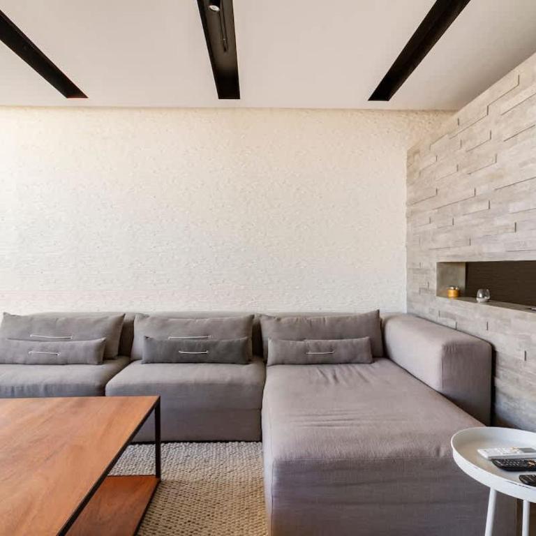 Rooftop & Private Pool Property Family - Family Room - 12