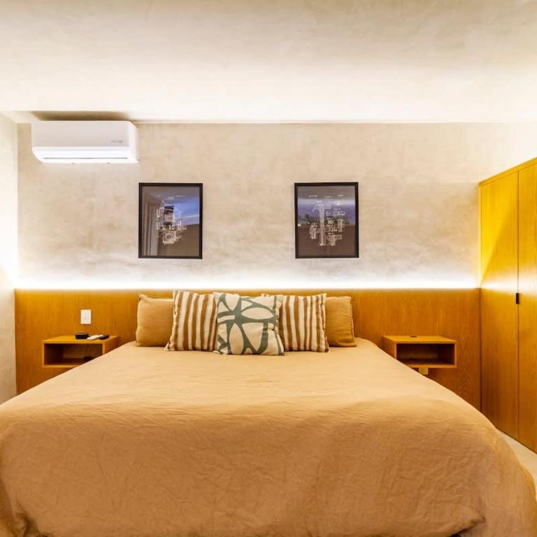 Rooftop & Private Pool Property Family - Family Room - 27