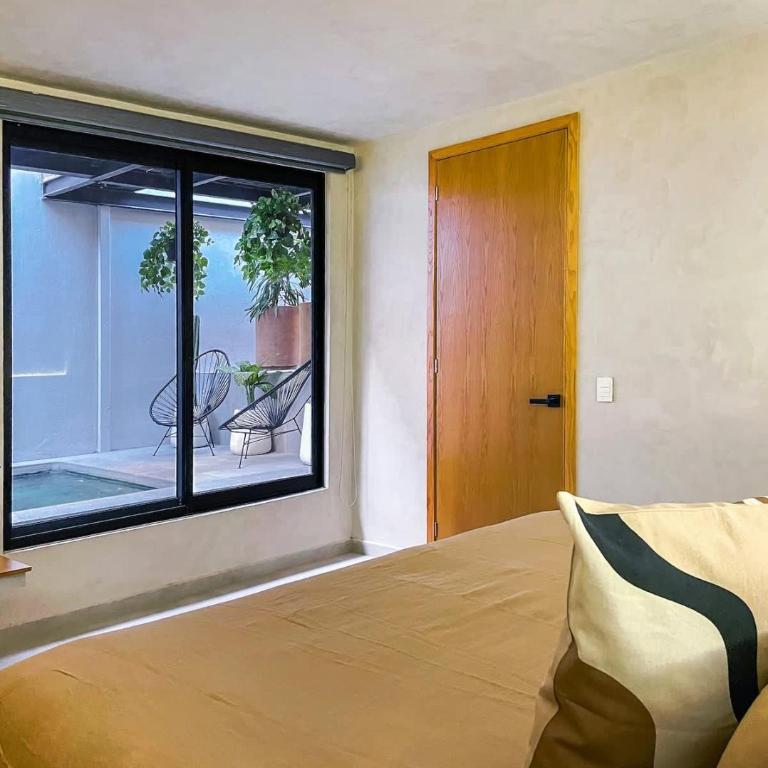 Rooftop & Private Pool Property Family - Family Room - 40