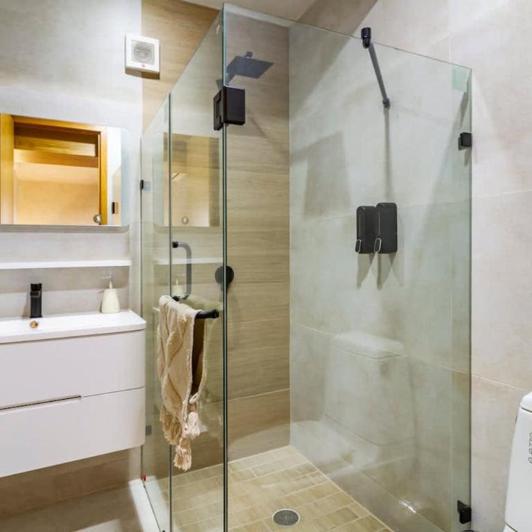 Rooftop & Private Pool Property Family - Family Room - 41