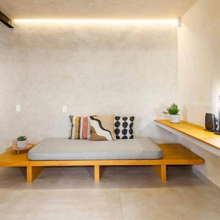 Rooftop & Private Pool Property Family - Family Room - 42