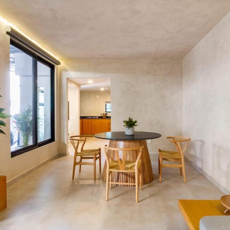Rooftop & Private Pool Property Family - Family Room - 44