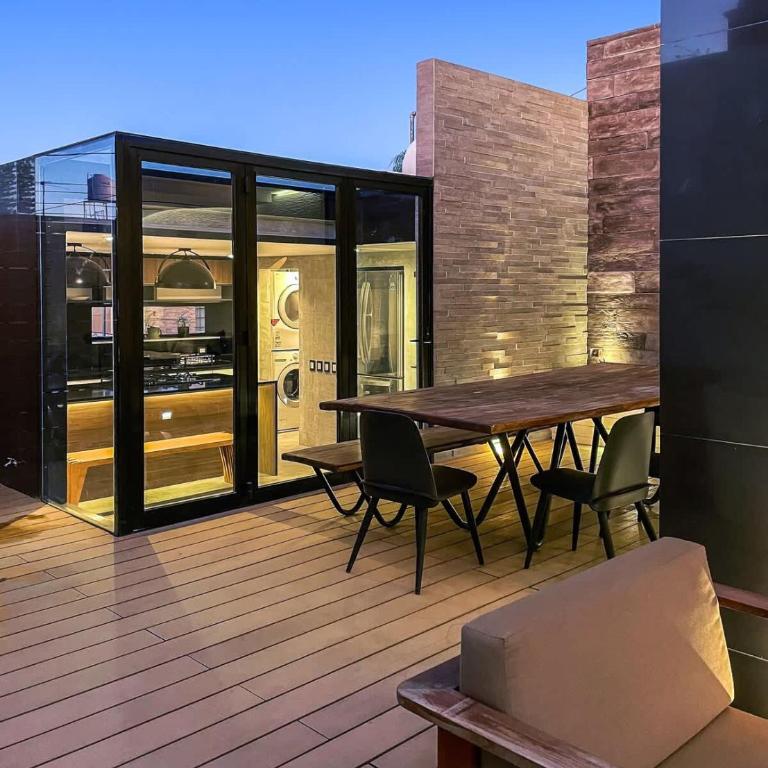 Rooftop & Private Pool Property Family - Family Room - 48