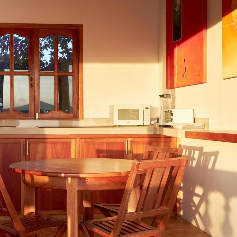 Hotel Albemarle Galapagos Beachfront - Deluxe Double Room with Balcony and Sea View - 19