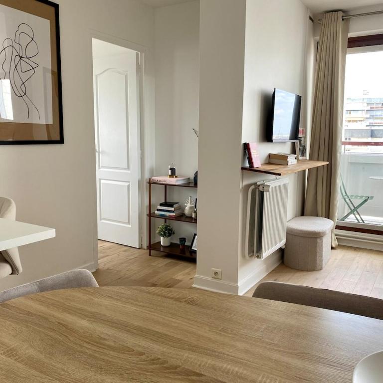 Eiffel Tower View & Pool - Appartement 2 Chambres - 13