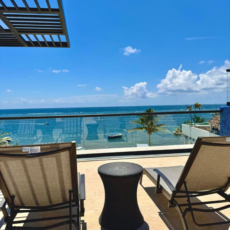 Bright Ocean View Studio with Rooftop Pool Access - Two-Bedroom Apartment - 2
