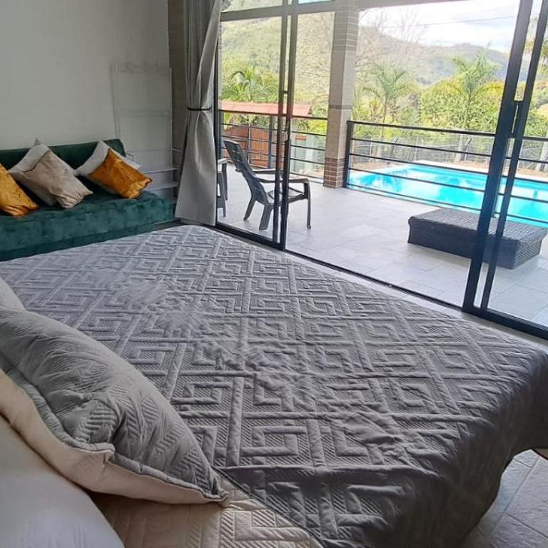 Villa Jana Casa campestre cerca a Villeta - Casa de 4 dormitorios - 2