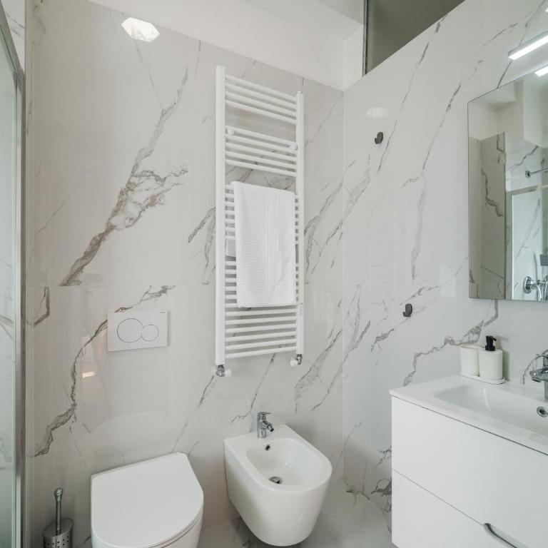 tHE Dreamers Mansion - Ticinese Bocconi Area - Appartamento Premium con 3 Camere da Letto e Balcone - 28